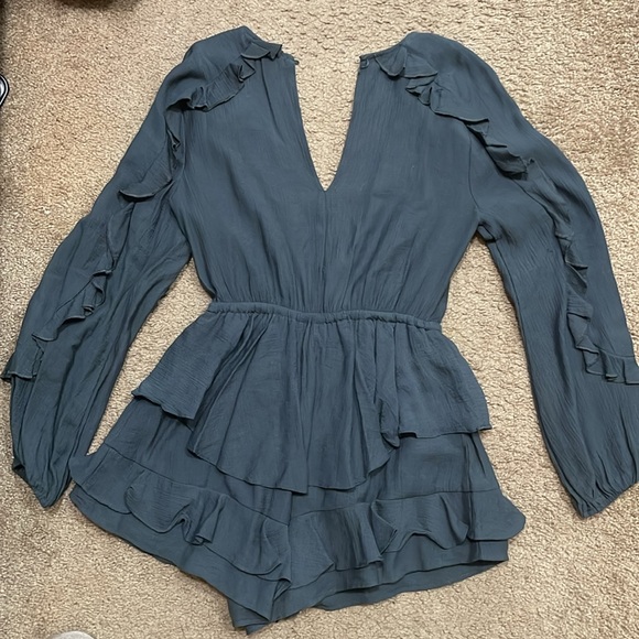 Princess Polly Ruffled Romper - Picture 6 of 6